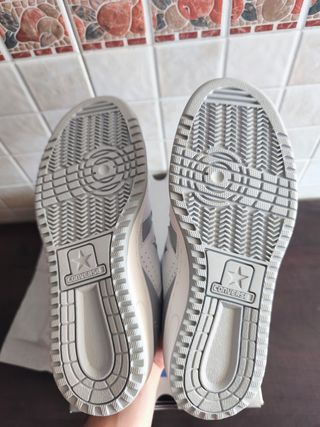 Converse Weapon OX 42,5 Blanco y Gris