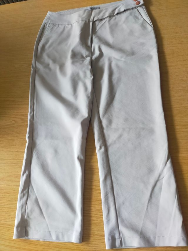 Pantalones beige IFEPI