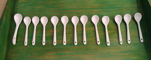 Juego café porcelana 12 tazas