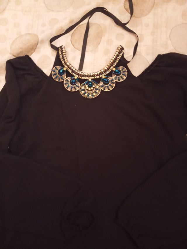 Blusa nera elegante