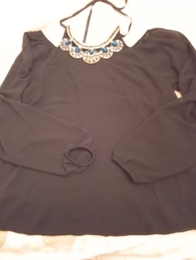 Blusa nera elegante