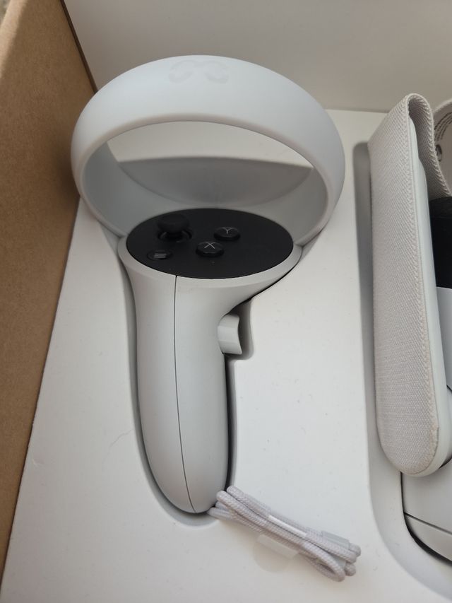 Meta Quest 2 - 128 GB - VR Headset