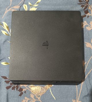 PS4 (PlayStation 4) Slim Negra
