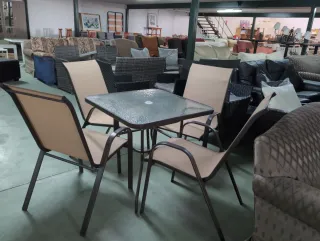 Mesa y 4 sillas jardín - Exterior