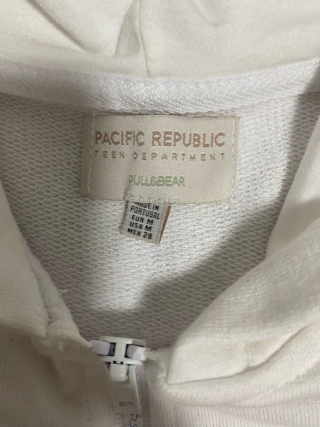 Chaqueta blanca Pull&Bear M