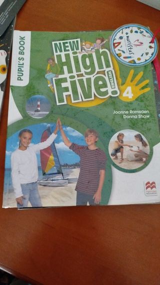 Libros de texto de 4 de Primaria de Maristas 