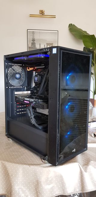 PC Gamer - Intel i5 8600K, GTX 1060 6GB, 16 GB Ram