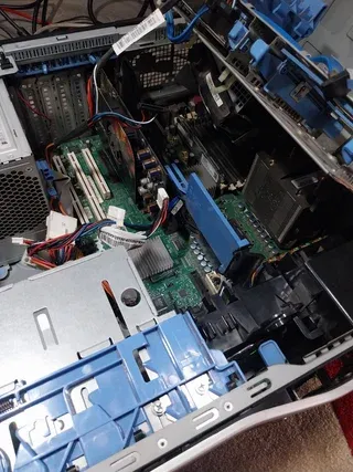 Dell Precision 490 - Servidor