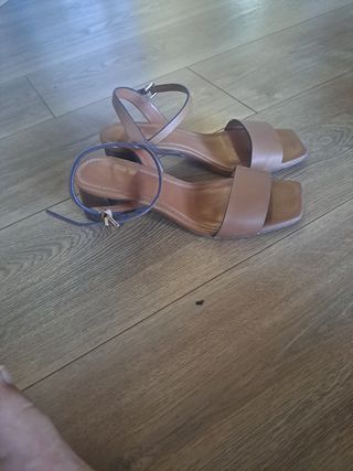 Tacones Parfois marrón, talla 37