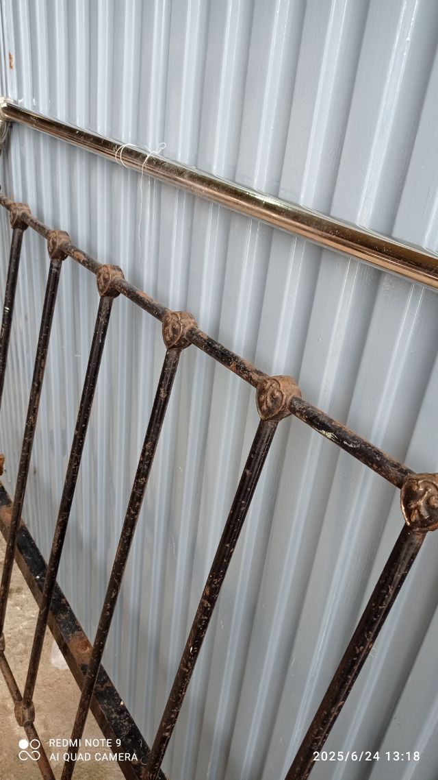 Cabecera cama hierro forja antigua