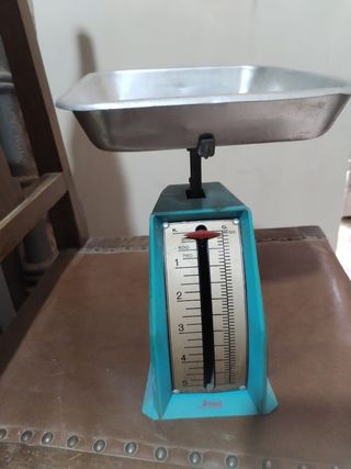 Báscula vintage de cocina marca Bernar - azul