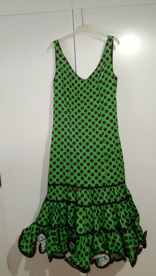 Traje Flamenca verde Andalucía con lunares marrone