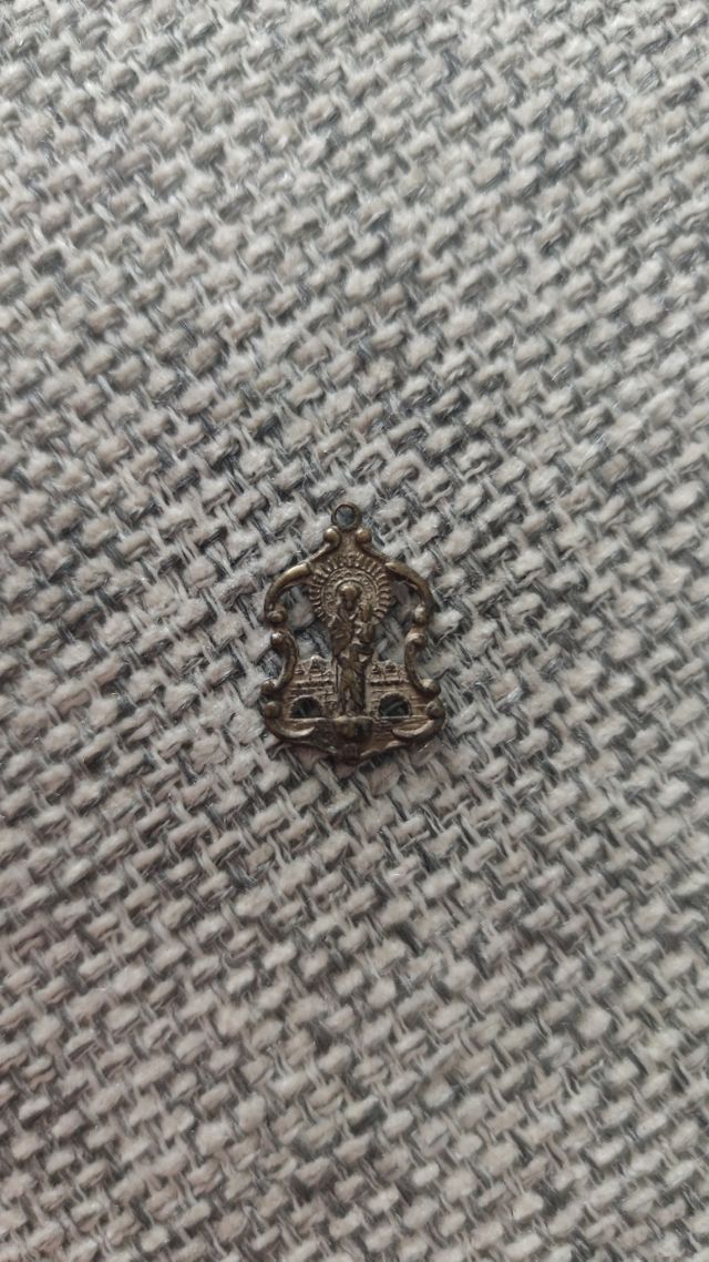 Medalla antigua Virgen Pilar