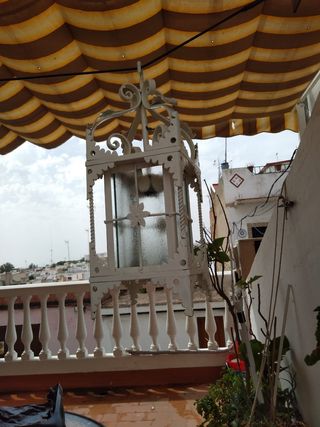 Farol blanco metal jardín