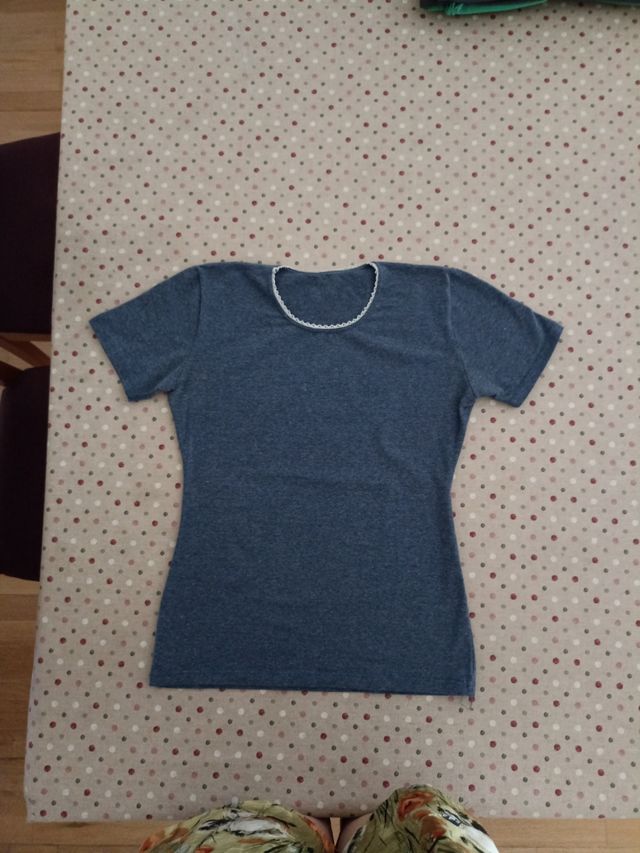 Camiseta azul básica 