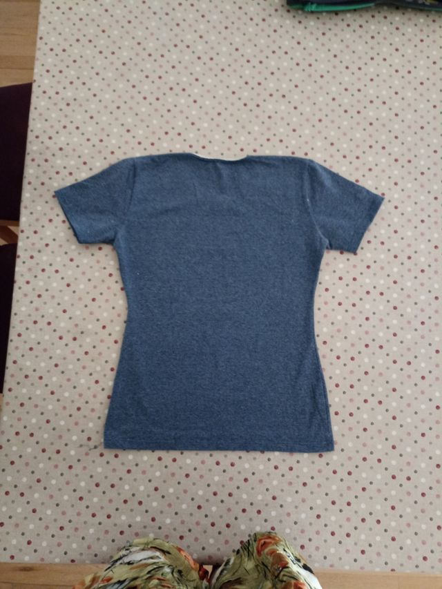 Camiseta azul básica 