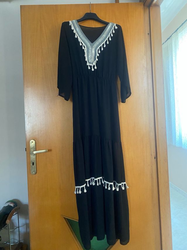 Vestito lungo nero con dettagli bianchi Tg S