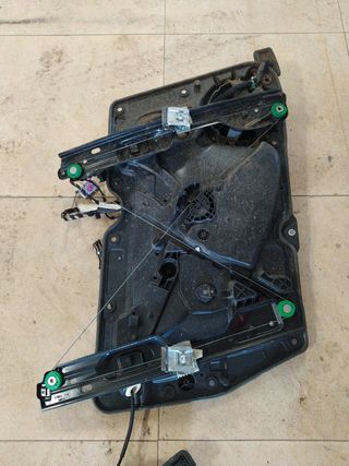 Elevalunas Delantero Derecho Golf 6