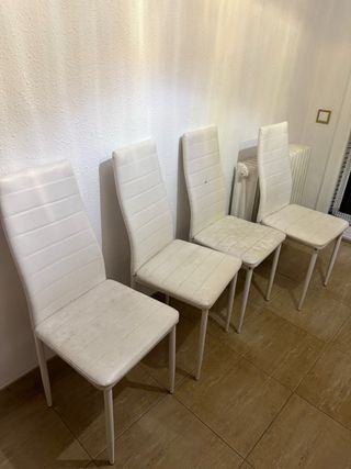 Set de 4 sillas blancas – estructura metálica