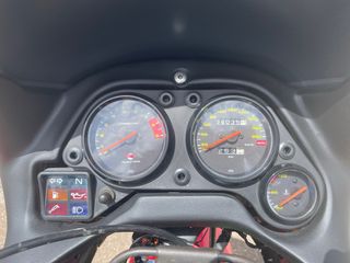 Aprilia Pegaso 650 i.e. roja