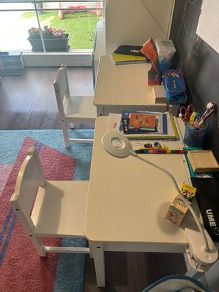 Escritorio y silla infantl  blanco SUNDVIK
