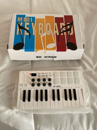 Controlador de teclado MIDI USB M WAVE