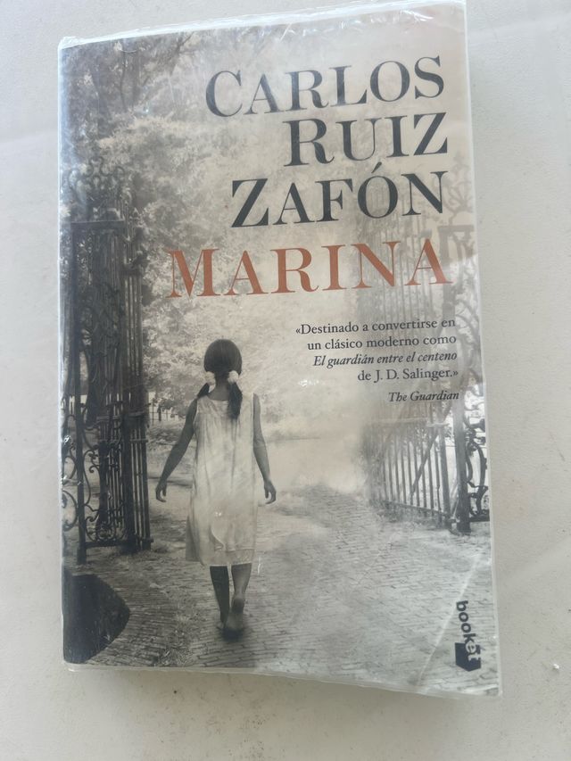 Marina (Spanish Edition)