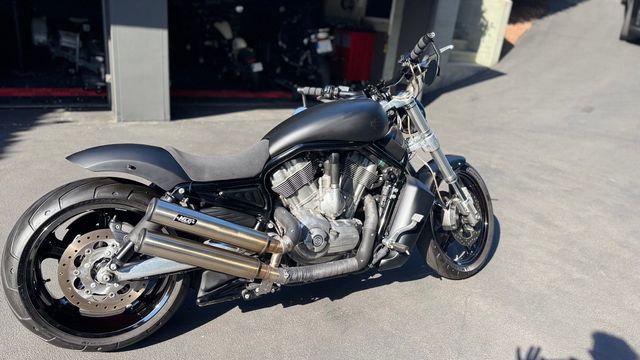 Harley Davidson VRSC V-Rod Negra