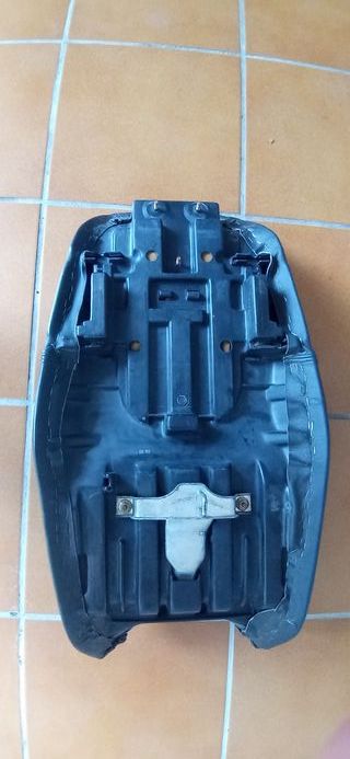 Asiento Honda CB 500 años 94-2003.