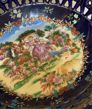 Centro mesa porcelana azul pedestal