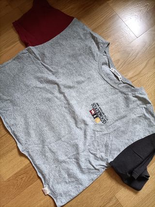 Camiseta Pull Bear gris y negra