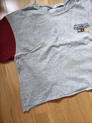 Camiseta Pull Bear gris y negra