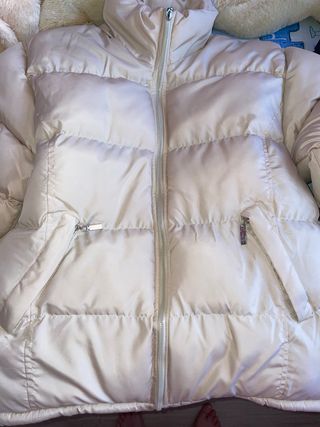 Chaquetón pluma beige