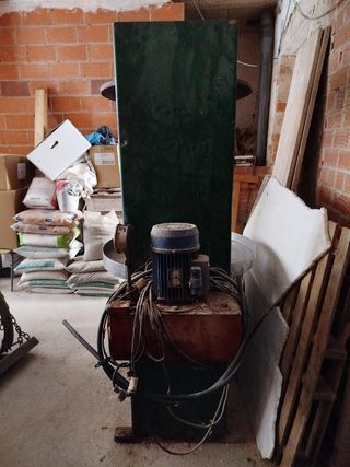 Prensa aceitunas antigua