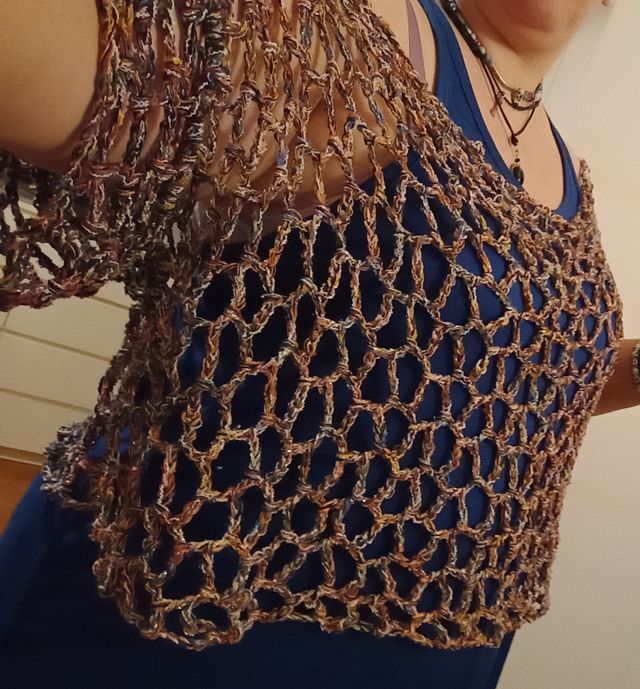 Top estivo a rete multicolor