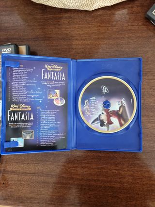 DVDs de películas conocidas.