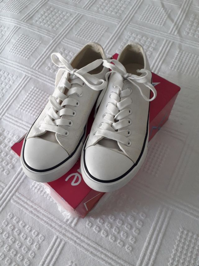 Zapatillas lona blancas - tipo convers