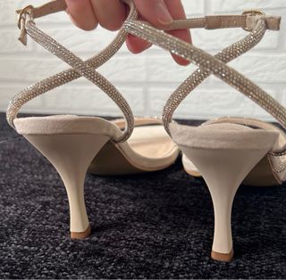 Sandalias Corina beige talla 36