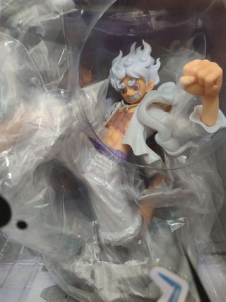 FIGUARTS ZERO MONKEY D.LUFFY GEAR 5 GIGANT