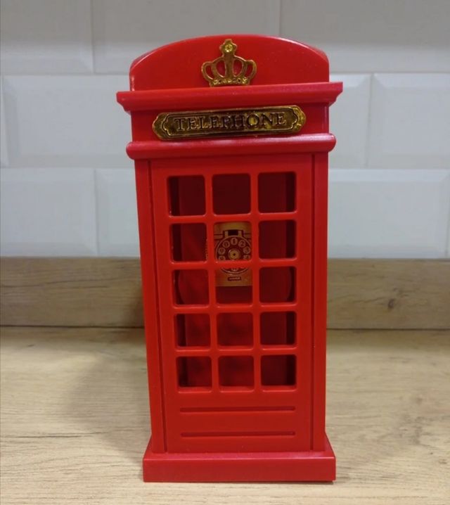 Telefono inglese antico rosso