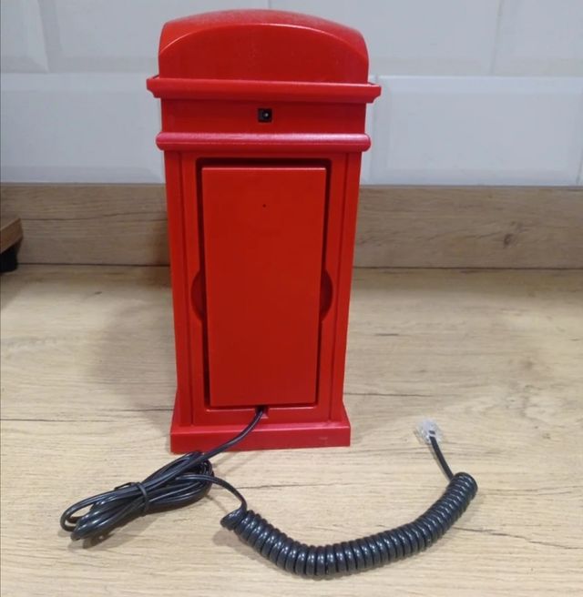 Telefono inglese antico rosso