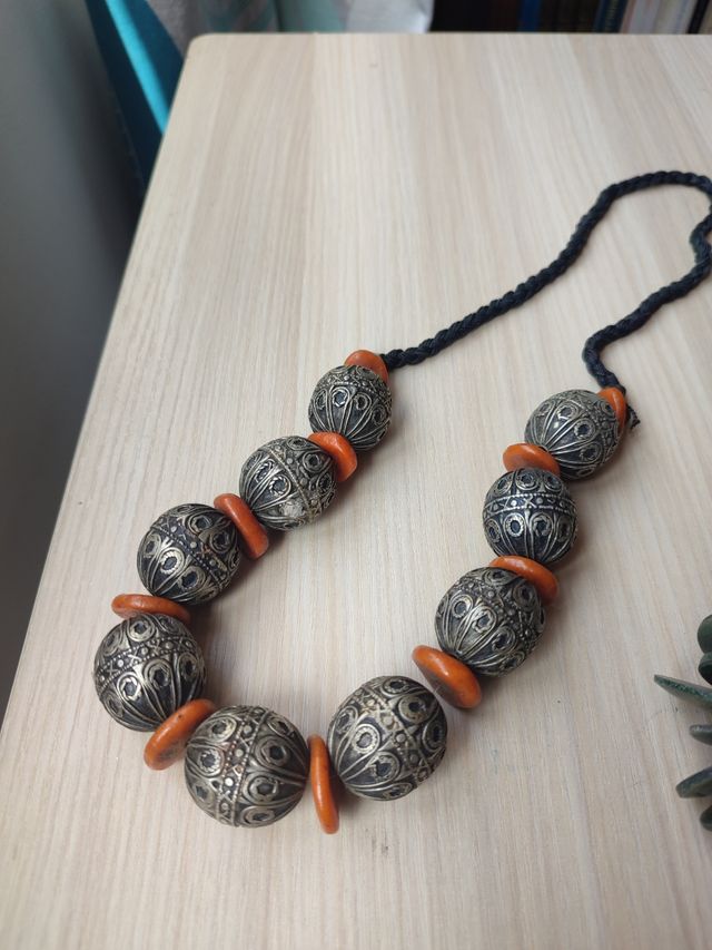 4 Collares - dorados y multicolor