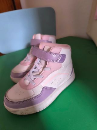 Zapatillas niña -moradas y blancas talla 27