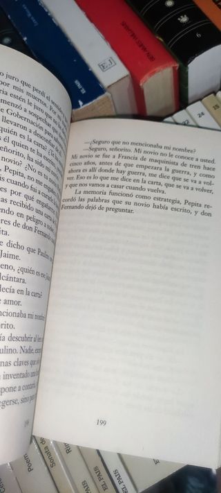 La voz dormida / The Dormant Voice (Spanish Ed...