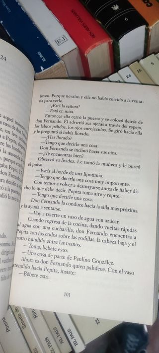 La voz dormida / The Dormant Voice (Spanish Ed...