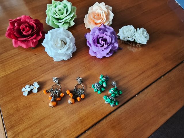 Accesorios rocieros: pendientes flores varios prec