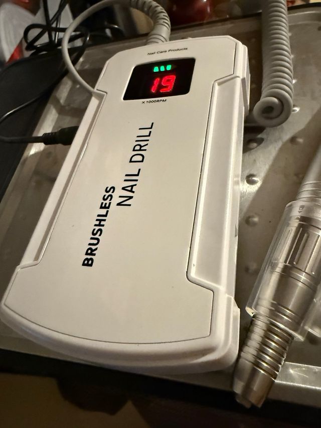 Fresadora eléctrica uñas recargable