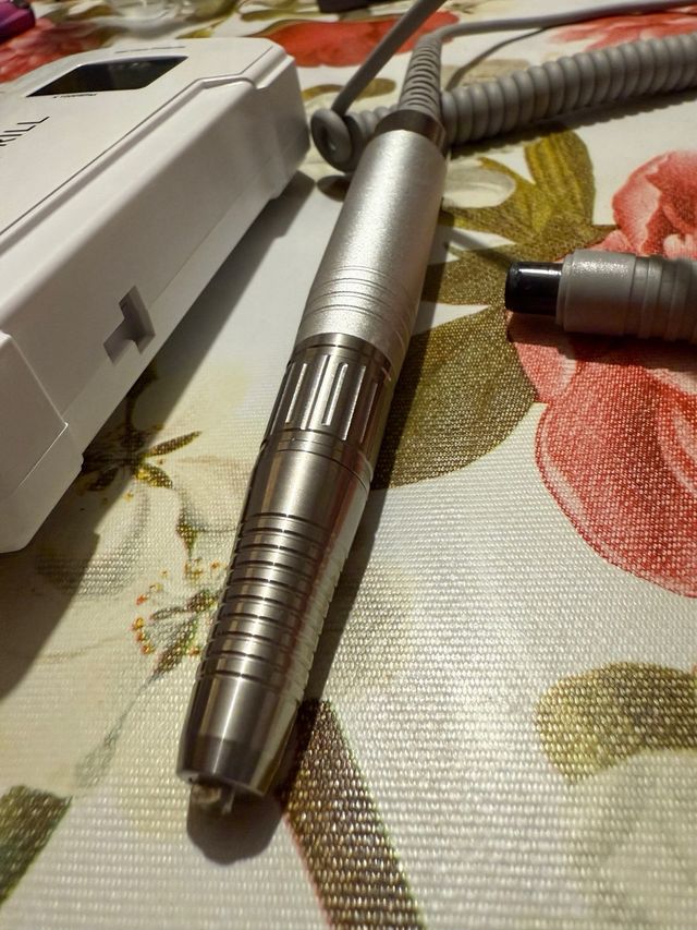 Fresadora eléctrica uñas recargable