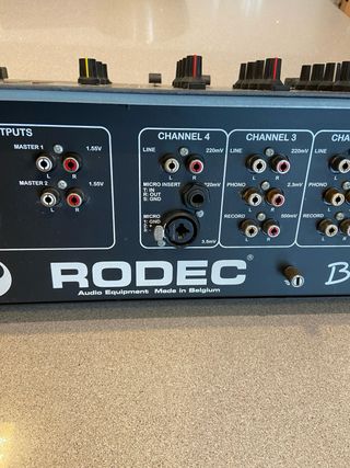 Mesa de mezclas RODEC BX-9