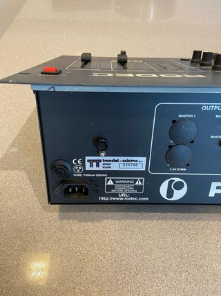 Mesa de mezclas RODEC BX-9